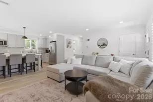 2639 Englehardt St, Charlotte, NC 28216 - Photo 5