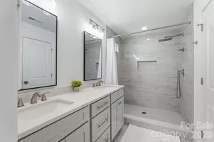 2639 Englehardt St, Charlotte, NC 28216 - Photo 9