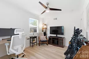 2639 Englehardt St, Charlotte, NC 28216 - Photo 11
