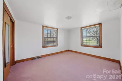 2421 35th Street Court NE, Hickory, NC 28601 - Photo 21