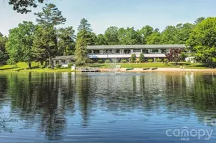 1150 W Blue Ridge Rd, Flat Rock, NC 28731 - Photo 17