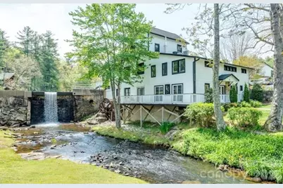 1150 W Blue Ridge Road #220, Flat Rock, NC 28731 - Photo 1