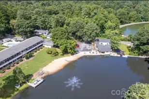 1150 W Blue Ridge Rd, Flat Rock, NC 28731 - Photo 15