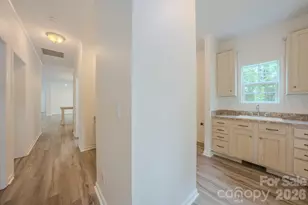 17 Berry Hill Rd, Asheville, NC 28806 - Photo 27