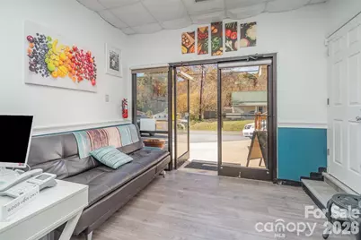 2415 A,B & 2441 S Center Street, Hickory, NC 28602 - Photo 27