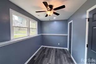 5601 Beaconsfield Rd, Charlotte, NC 28214 - Photo 13