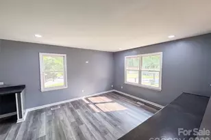 5601 Beaconsfield Rd, Charlotte, NC 28214 - Photo 15