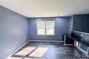 5601 Beaconsfield Rd, Charlotte, NC 28214 - Photo 3