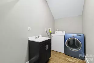 303 Sylvania Ave, Charlotte, NC 28206 - Photo 37