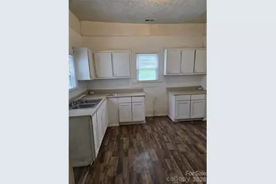 421 N Salisbury Avenue, Spencer, NC 28159 - Photo 5