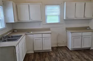 421 N Salisbury Ave, Spencer, NC 28159 - Photo 5