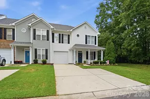 702 Torrey Pines Ln, Fort Mill, SC 29715 - Photo 1