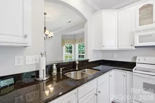 702 Torrey Pines Ln, Fort Mill, SC 29715 - Photo 9