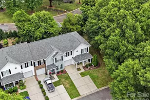 702 Torrey Pines Ln, Fort Mill, SC 29715 - Photo 3