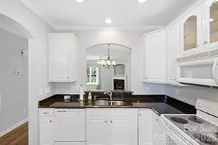 702 Torrey Pines Ln, Fort Mill, SC 29715 - Photo 11
