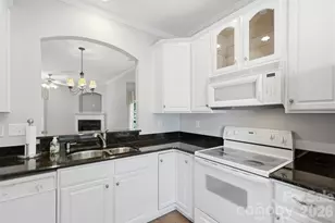 702 Torrey Pines Ln, Fort Mill, SC 29715 - Photo 11