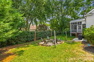 3211 Moores Glen Dr, Charlotte, NC 28209 - Photo 9