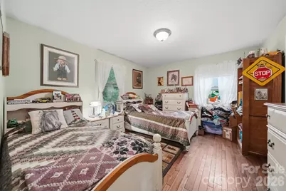 7180 Valley View Drive, Newland, NC 28657 - Photo 15