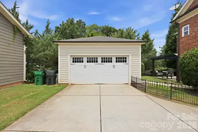 6333 Kennard Drive, Charlotte, NC 28216 - Photo 39