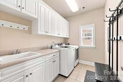 6333 Kennard Drive, Charlotte, NC 28216 - Photo 33