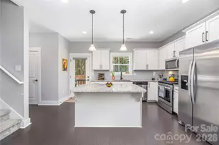 21 Crayton Park Dr, Asheville, NC 28803 - Photo 3