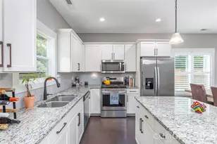 21 Crayton Park Dr, Asheville, NC 28803 - Photo 9