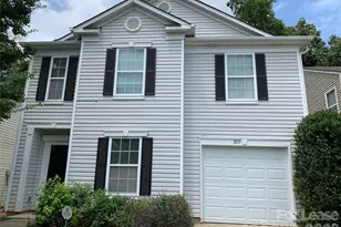 3015 Meadow Knoll Dr, Charlotte, NC 28269 - Photo 1