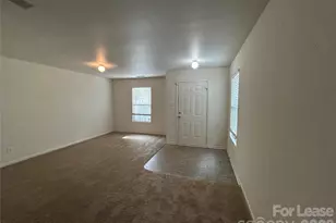 3015 Meadow Knoll Dr, Charlotte, NC 28269 - Photo 3