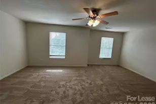 3015 Meadow Knoll Dr, Charlotte, NC 28269 - Photo 11