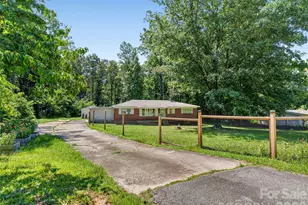 604 Belue Mill Rd, Landrum, SC 29356 - Photo 3
