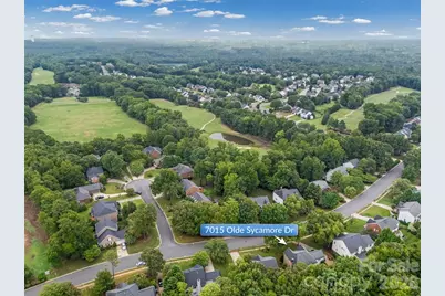 7015 Olde Sycamore Drive, Charlotte, NC 28227 - Photo 5