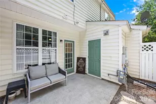 8456 Chaceview Ct, Charlotte, NC 28269 - Photo 27