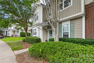 8456 Chaceview Ct, Charlotte, NC 28269 - Photo 5