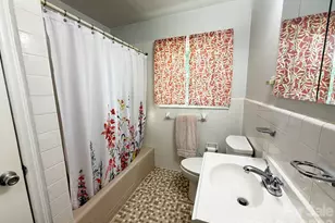 1327 Dresden Dr W, Charlotte, NC 28205 - Photo 15