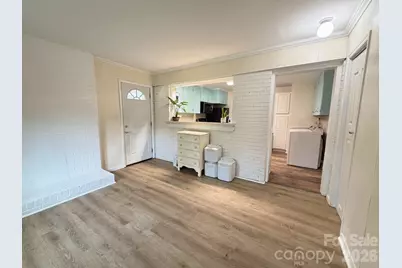 1327 Dresden Drive W, Charlotte, NC 28205 - Photo 5