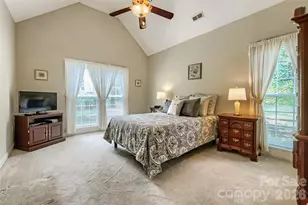 6211 Coleridge Ct, Charlotte, NC 28269 - Photo 11