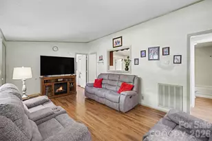 104 E Main St, Belmont, NC 28012 - Photo 7