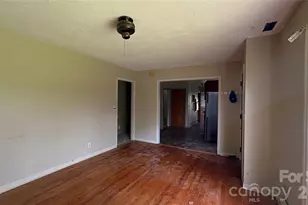 520 Cottrell Hill Rd, Lenoir, NC 28645 - Photo 9