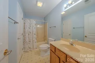 902 Woodlea Ct, Asheville, NC 28806 - Photo 19