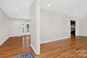 4726 Walden Ct, Charlotte, NC 28210 - Photo 5