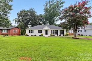 4726 Walden Ct, Charlotte, NC 28210 - Photo 3
