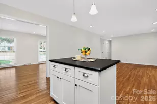 4726 Walden Ct, Charlotte, NC 28210 - Photo 7