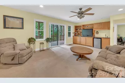 230 Carriage Summitt Way #2423, Hendersonville, NC 28791 - Photo 37