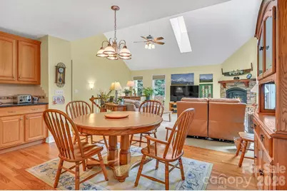 230 Carriage Summitt Way #2423, Hendersonville, NC 28791 - Photo 17