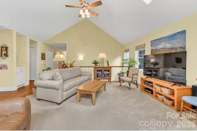 230 Carriage Summitt Way #2423, Hendersonville, NC 28791 - Photo 7