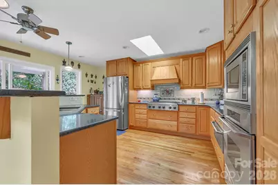 230 Carriage Summitt Way #2423, Hendersonville, NC 28791 - Photo 11