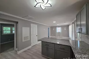 1501 Vancouver Dr, Charlotte, NC 28213 - Photo 11