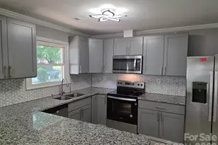 1501 Vancouver Dr, Charlotte, NC 28213 - Photo 5