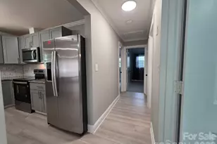 1501 Vancouver Dr, Charlotte, NC 28213 - Photo 13