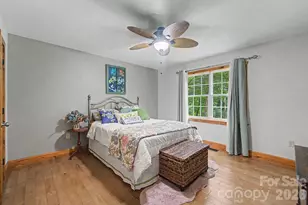 374 Ridgeway St, Sylva, NC 28779 - Photo 9